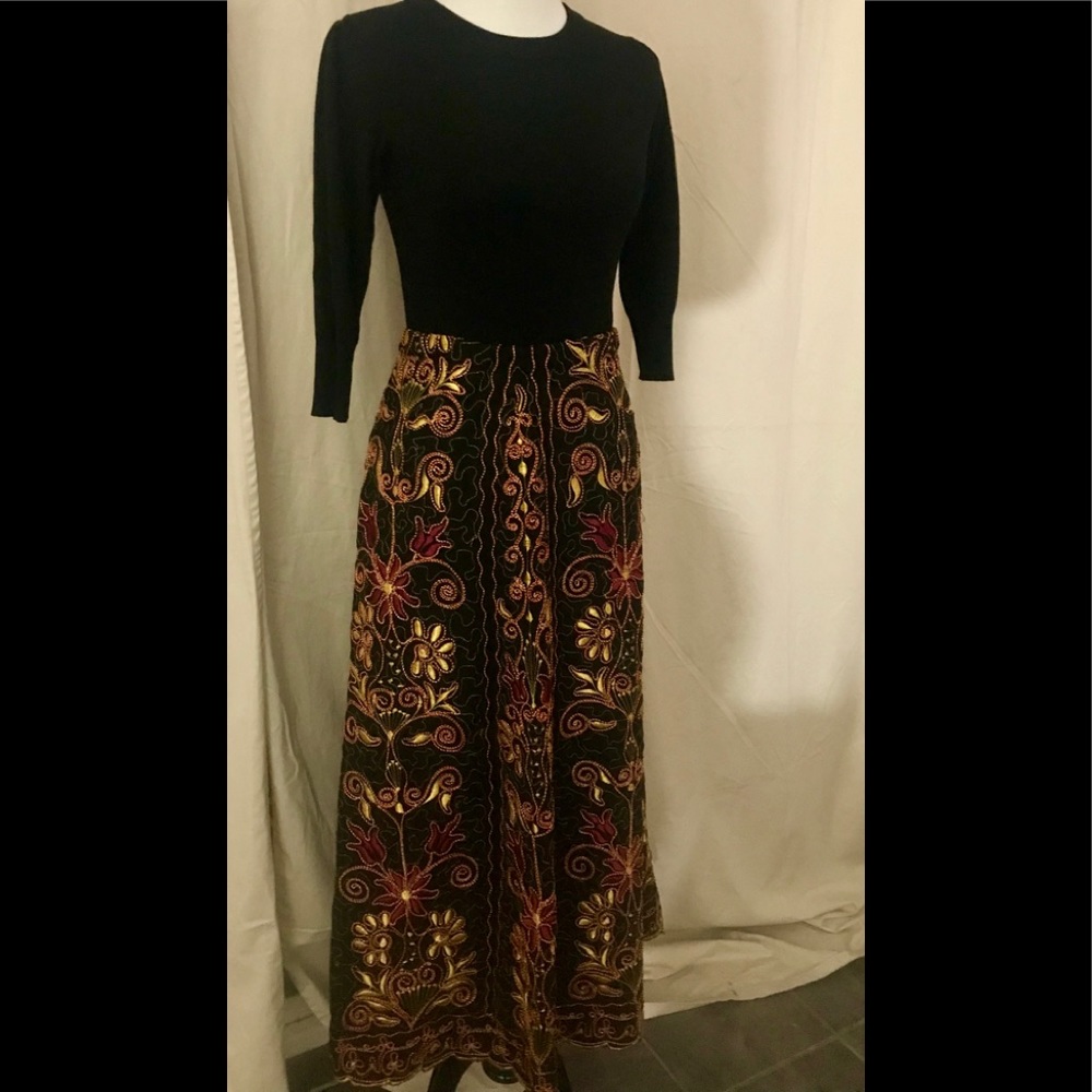 Palestinian embroidered skirt custom made